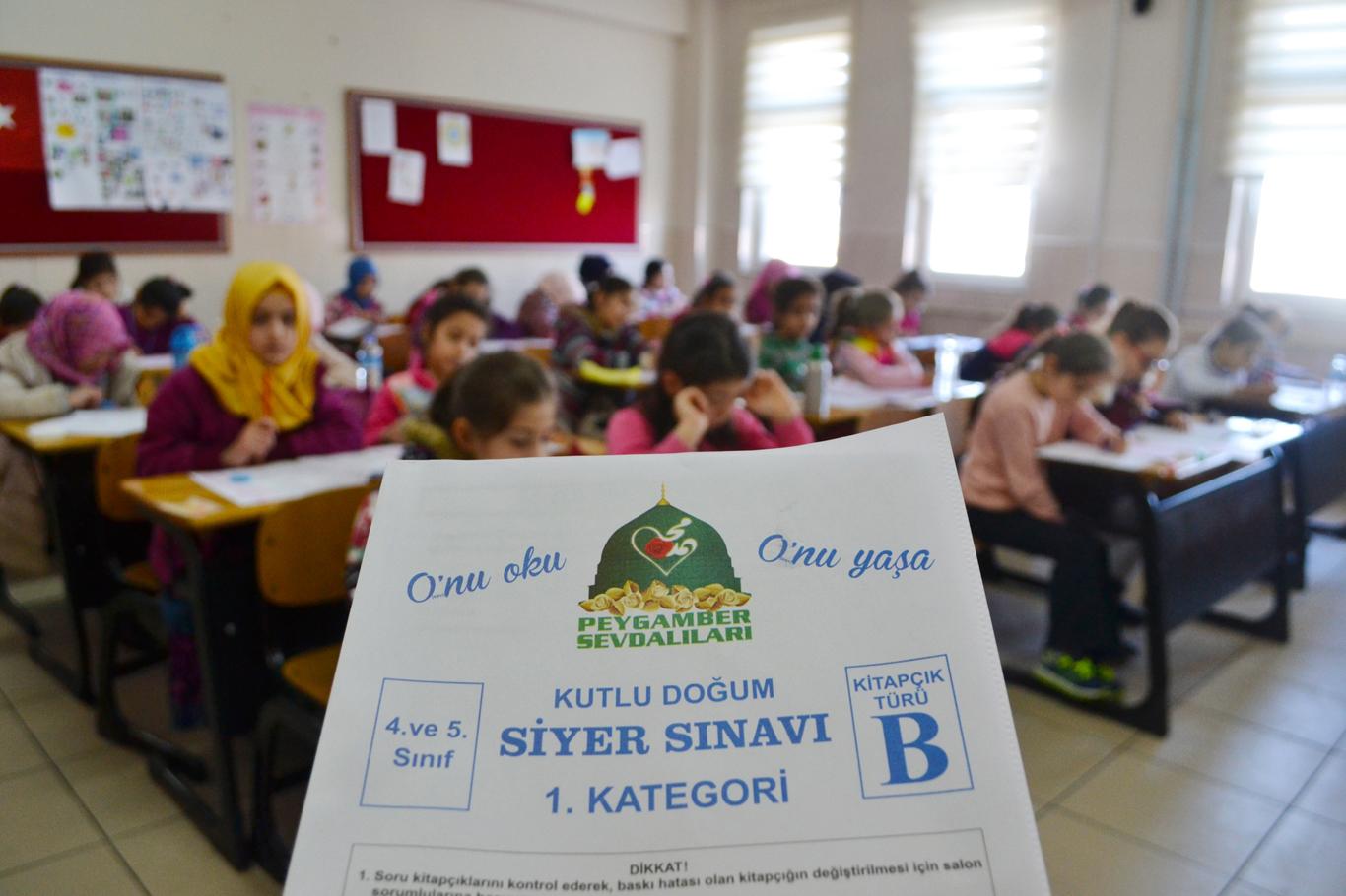 Bursa'da Siyer Sınavı heyecanı yaşandı